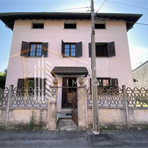 Villa Bifamiliare In Vendita a Cesano Maderno