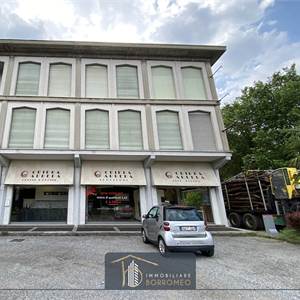 Negozio In Vendita a Cesano Maderno