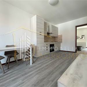 2 locali In Vendita a Barlassina