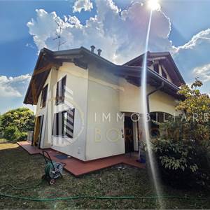 Villa In Vendita a Misinto